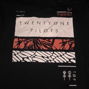 Twenty one pilots shirt